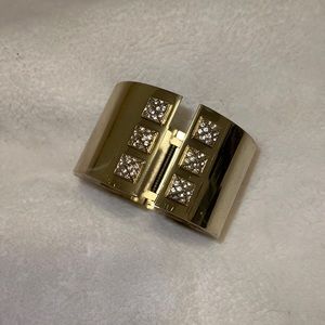 Brand new Victoria’s Secret bangle
